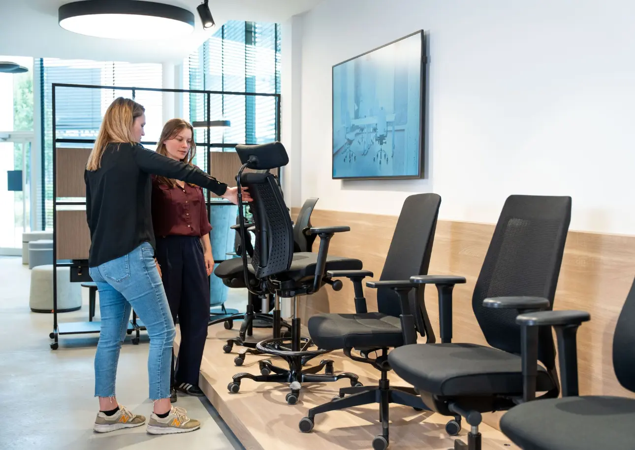 Personalized advice and guidance Personalized guidance and advice on office chairs